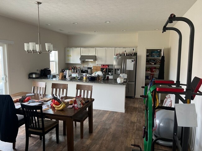 Building Photo - WEST LAFAYETTE..3 Bed 2 Bath plus office/den