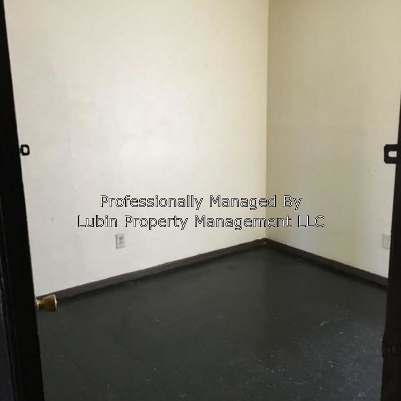 Building Photo - 1227 Azalia St