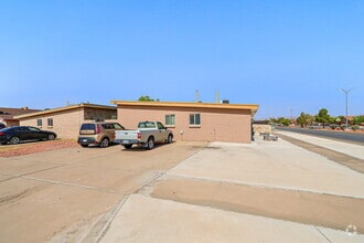 Building Photo - 3013 Beachcomber Dr