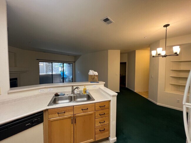 Foto del edificio - 2 bedroom 2 bathroom condo at Mountain Gate II $500 Move in special
