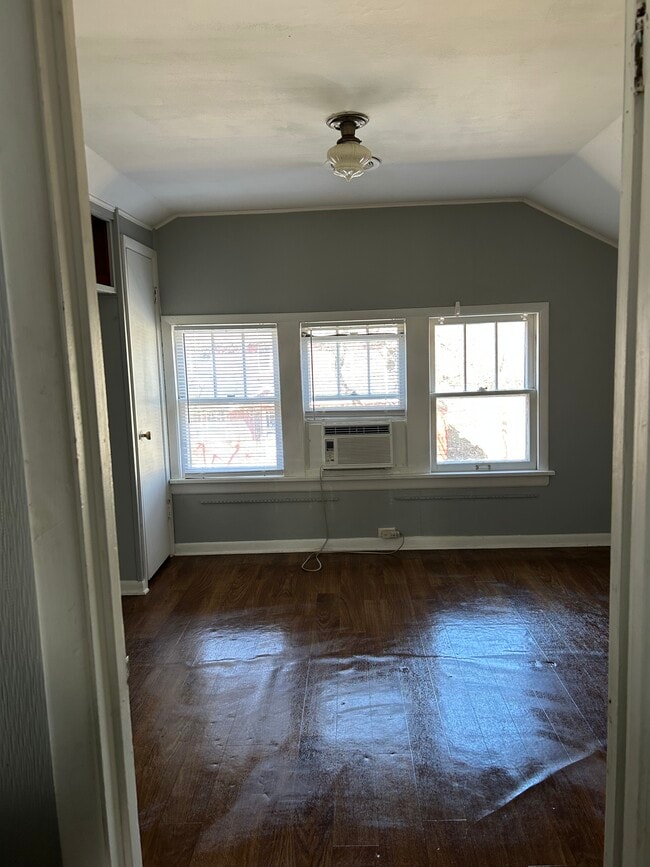 Front bedroom looking towards the front street - 1012 W Armstrong Ave