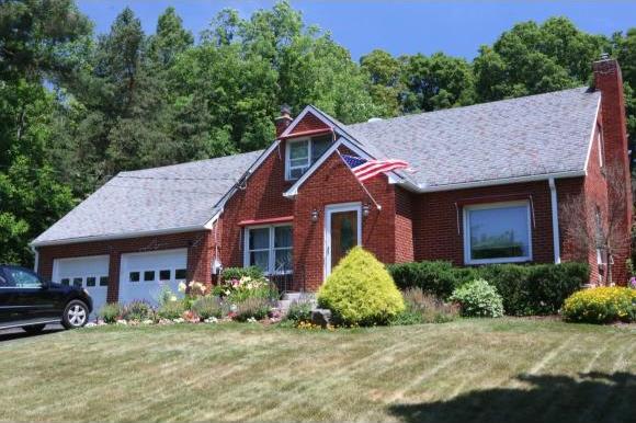 Primary Photo - 624 Sunset Dr