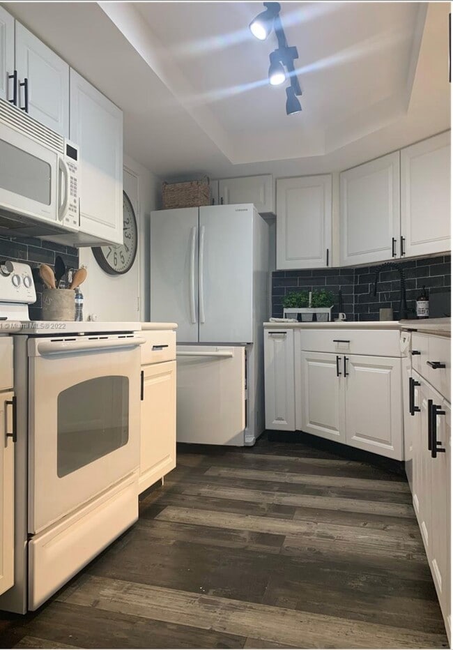 Foto del edificio - 3111 N Ocean Dr