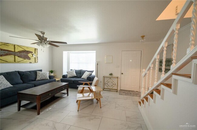 Foto del edificio - 39 Los Amigos Dr