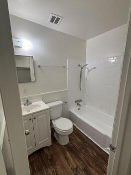 Building Photo - 3200 Lake Como Dr