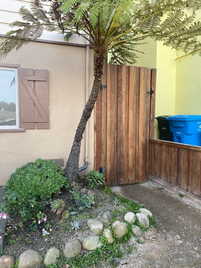 Building Photo - 1064 Monte Verde Dr