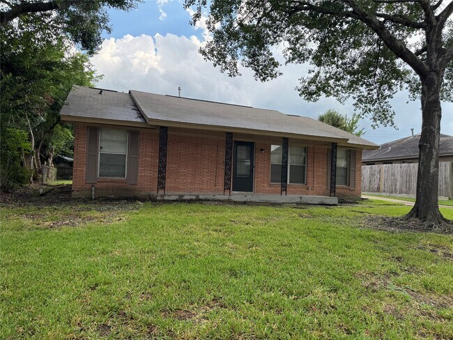 Foto del edificio - 4013 Newshire Dr