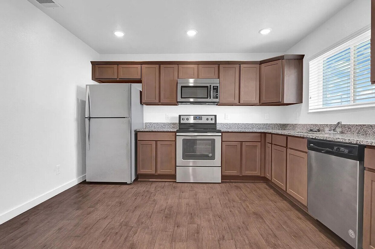 Primary Photo - 21155 Gosling Rd