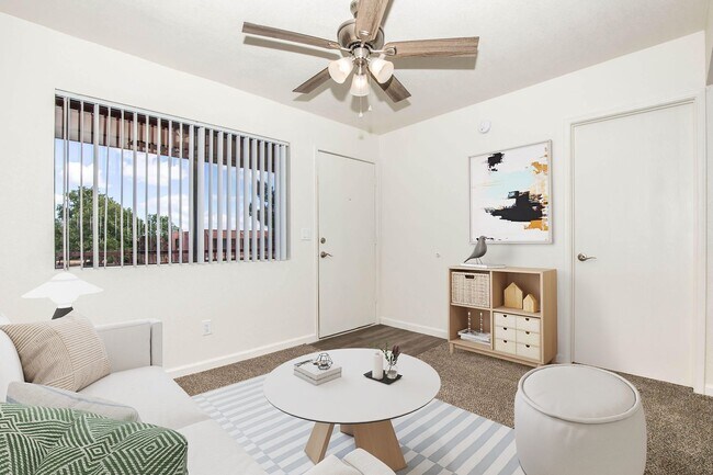 Foto del interior - Garden Plaza Apartments