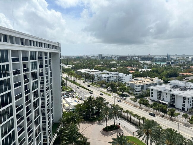 Building Photo - 10275 Collins Ave