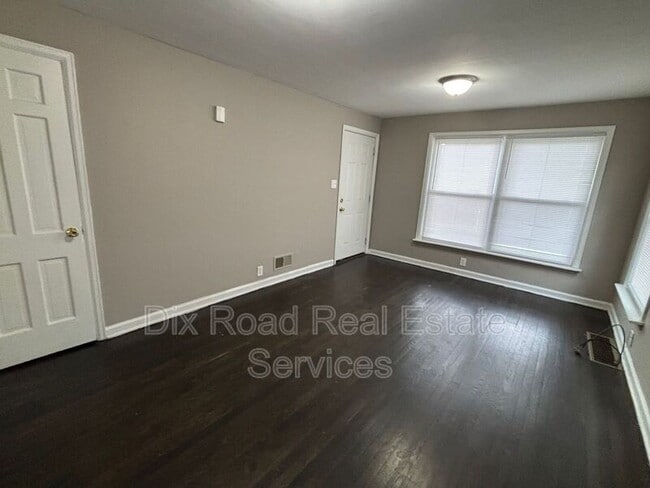 Foto del edificio - 1111 Richmond Ave
