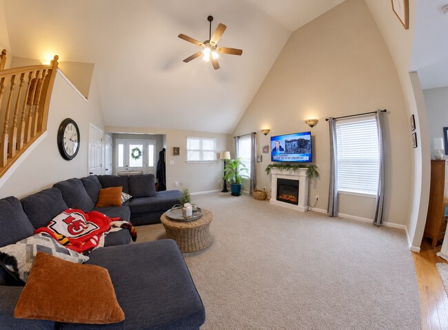 Foto del edificio - 3D Tour Available-HUGE Bedrooms + 2-Car Garage + Pet Friendly + Washer and Dryer Included! Availa...
