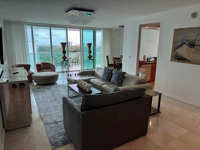 Foto del edificio - 550 SE Mizner Blvd
