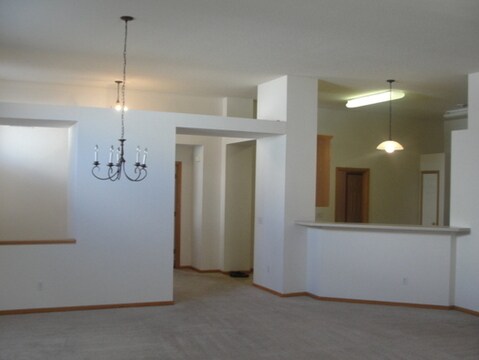 Building Photo - 11320 London Ct NE