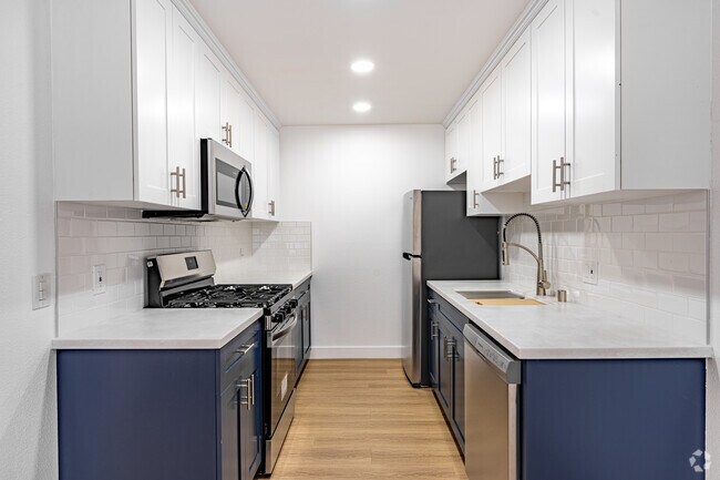 2 habitaciones, 3 baños - 1232 pies cuadrados - Cocina - Peerless Building Corp.