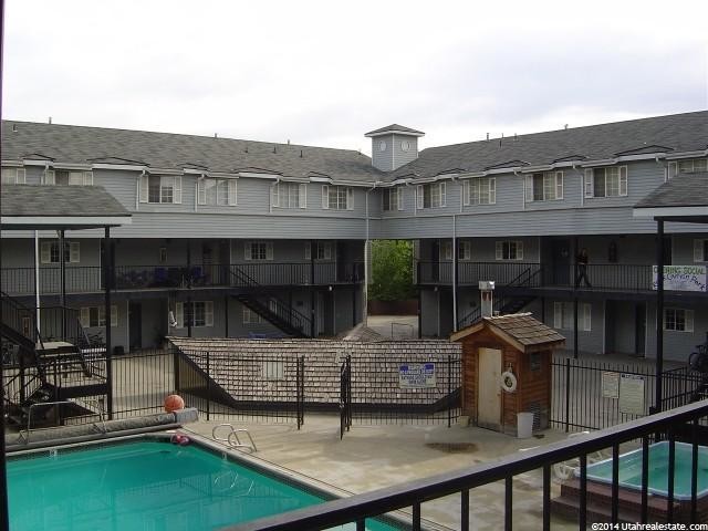 Courtyard, Pool/Hot Tub - 642 N 200 E