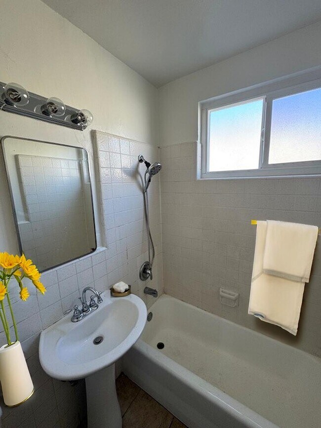 Foto del edificio - 25 Bennett Ave