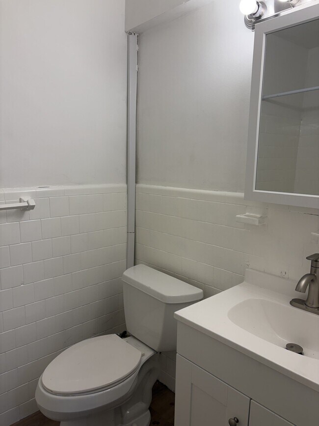 Foto del edificio - 1644 Montello Ave NE