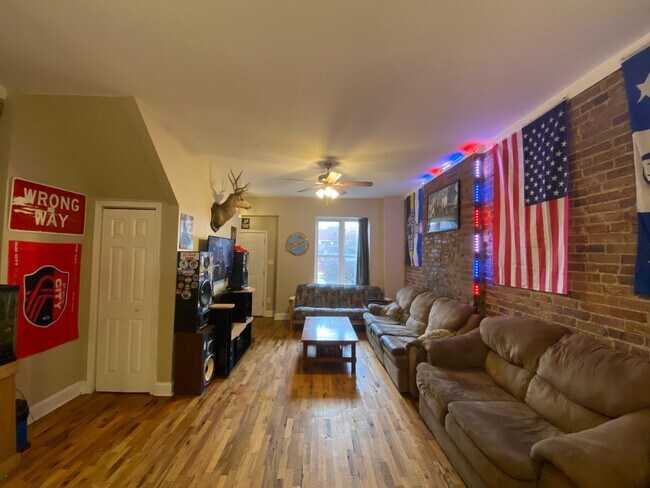 Foto del edificio - 3817 Forest Park Ave