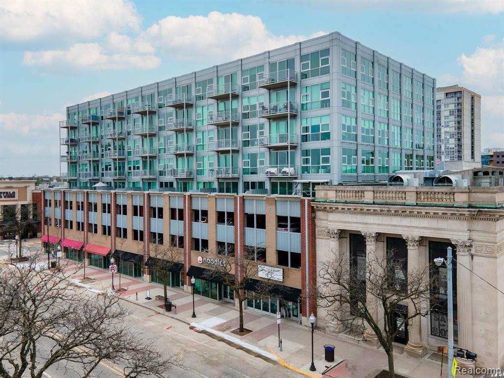 100 W 5th St Unit 703, Royal Oak, MI 48067 Condo for Rent in Royal