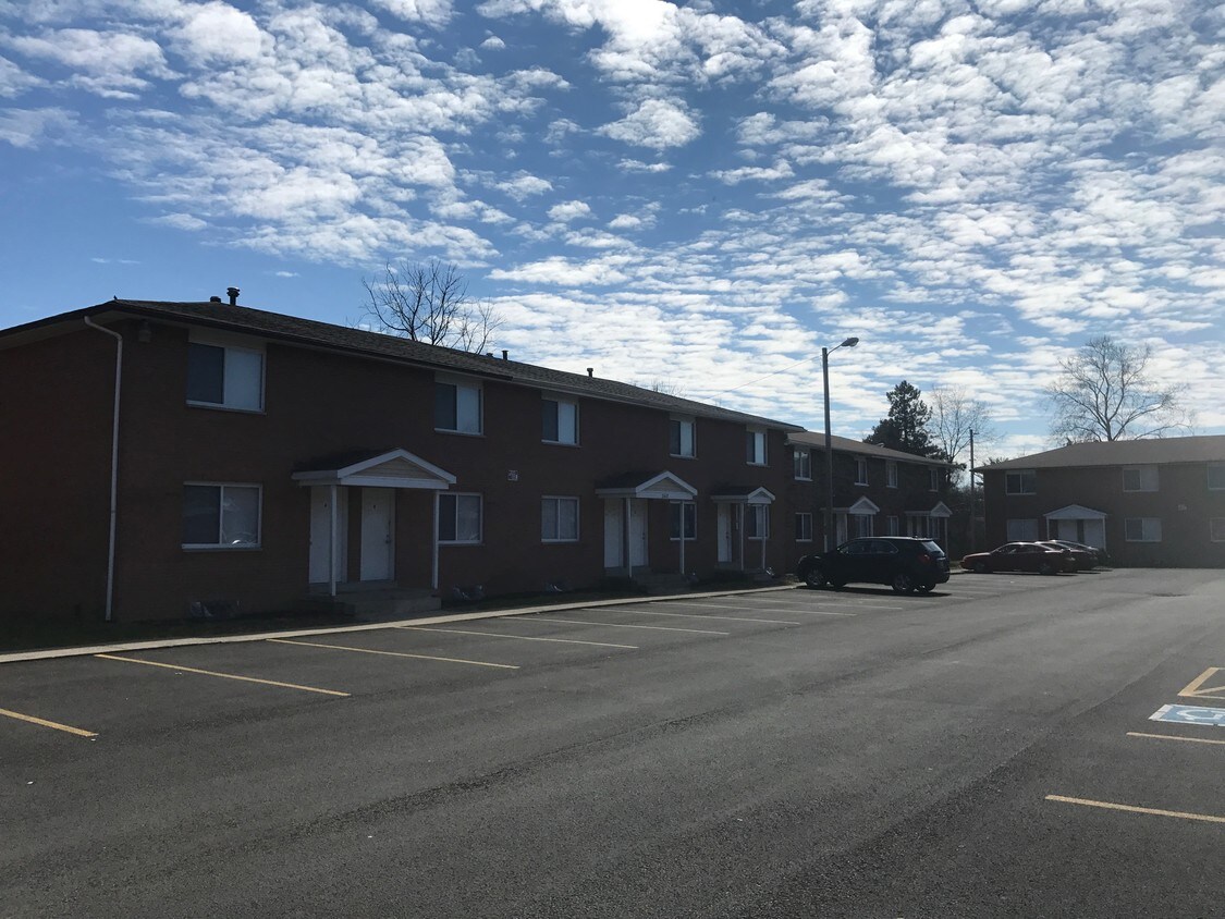 Foto principal - Bexvie Village Townhomes