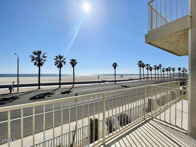 Primary Photo - 277 E Surfside Dr