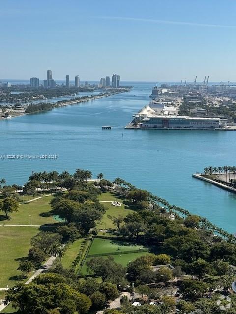 Building Photo - 1040 Biscayne Blvd