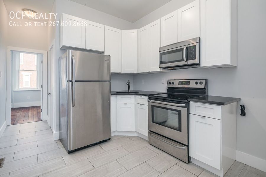 Primary Photo - 1720 N Marshall St
