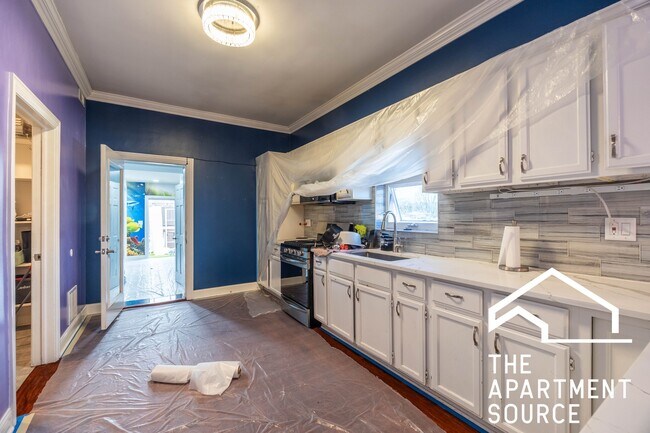 Building Photo - 6712 N Clark St