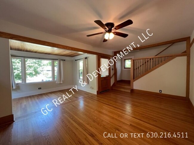 Foto del edificio - ***FULLY UPDATED / RIVER FOREST LOCATION /...