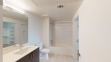 Interior Photo - Cirrus