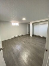 Building Photo - 135 Davis Ave