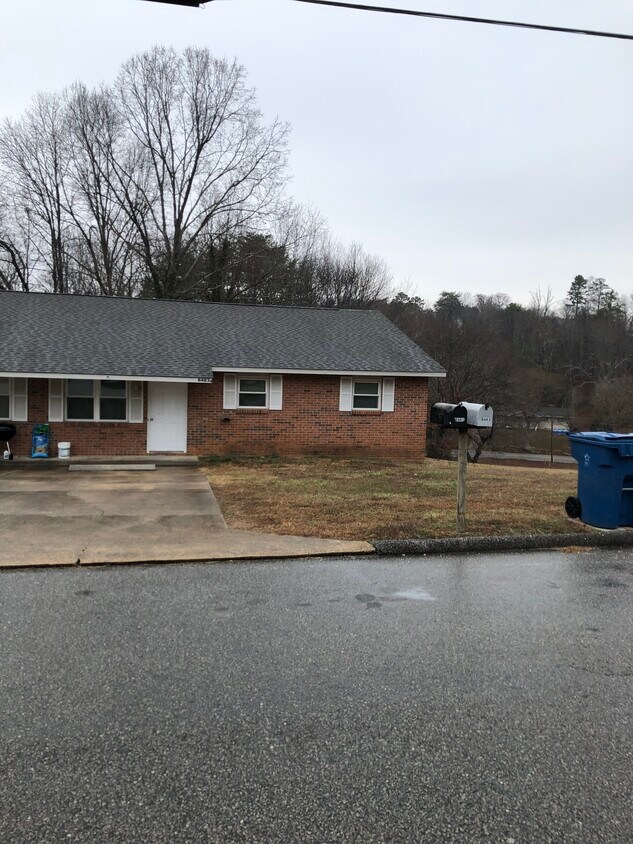 8483 Shawn Ridge Dr, Harrison, TN 37341 Townhome Rentals in Harrison TN