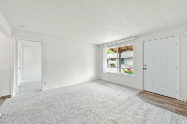 Building Photo - 142 25th St NE