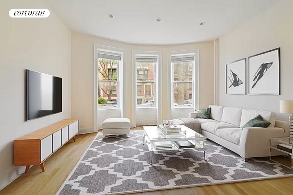 Foto principal - 570 7th St