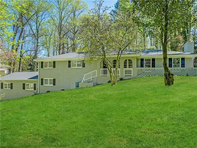 Foto del edificio - 6323 Caroline Ct