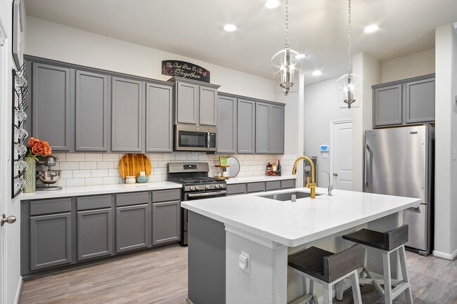 Building Photo - 2603 Ocean Key Dr