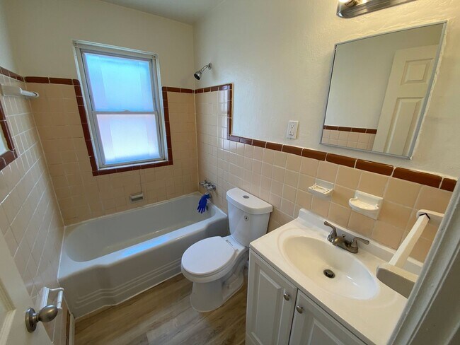 Foto del edificio - 4712 Begg Blvd