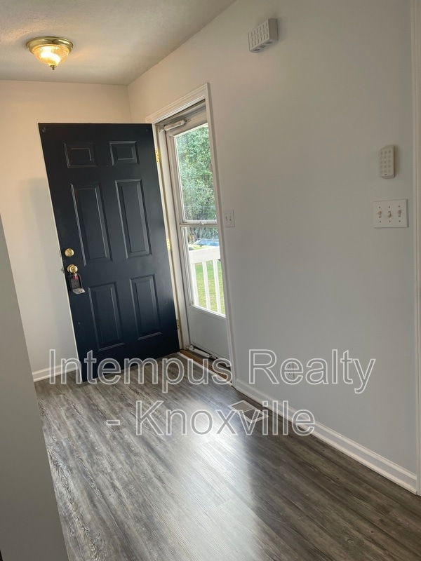 Building Photo - 3119 Pinex Ln