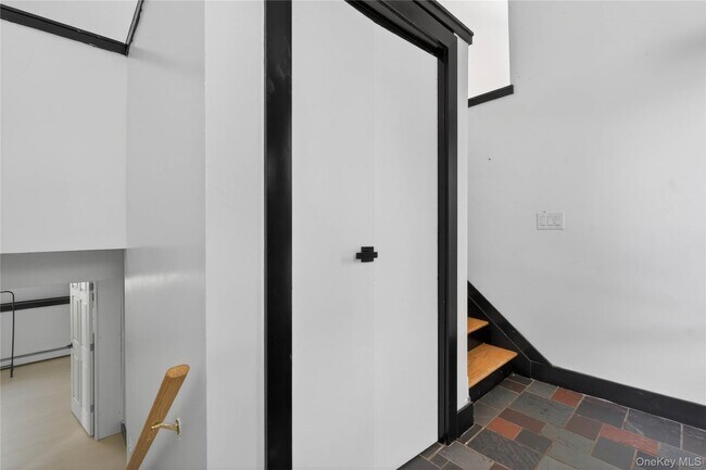 Foto del edificio - 40 Felter Hill Rd