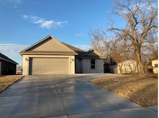 Beautiful Home - 509 W 1st St