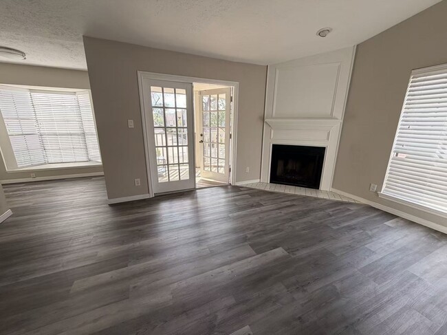 Building Photo - 2220 Bering Dr