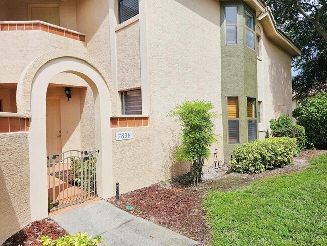 Building Photo - 7838 Sugar Bend Dr