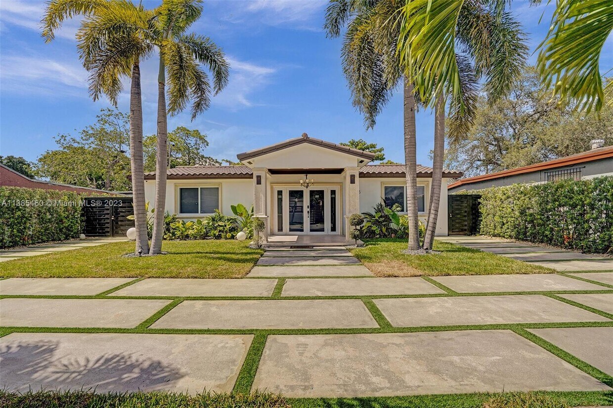Primary Photo - 2735 NW 99th St