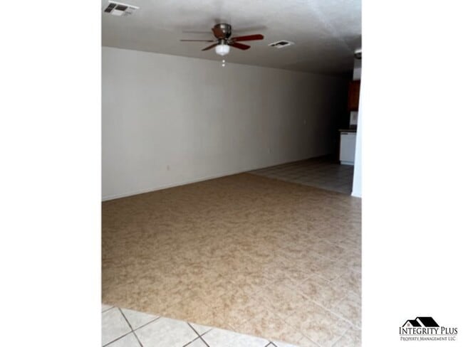 Foto del edificio - 3 bedroom 2 bath