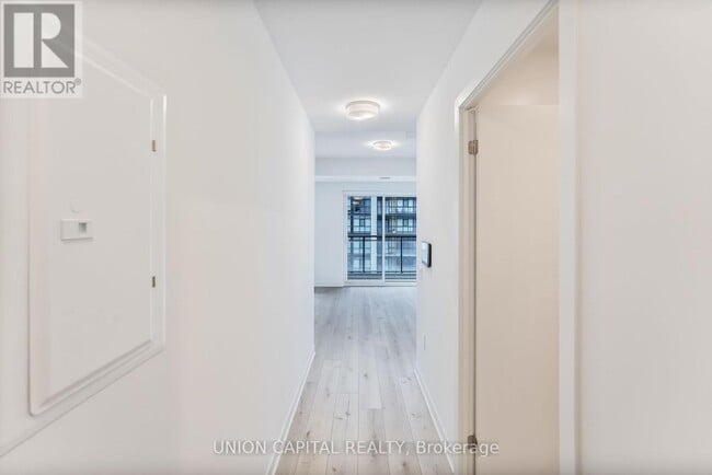 Photo du bâtiment - 395 Dundas St W