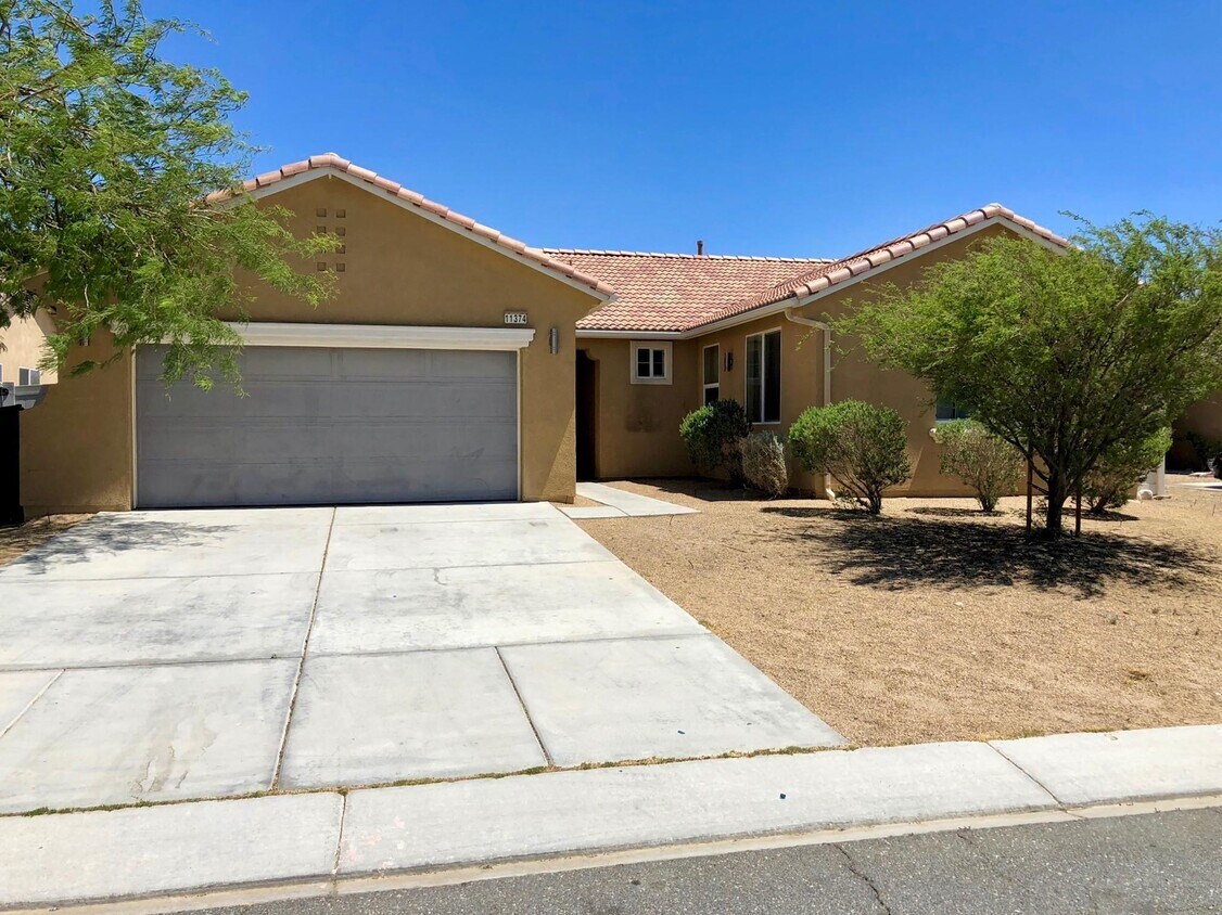 11374 Bald Eagle Ln, Desert Hot Springs, CA 92240 House Rental in Desert Hot Springs, CA