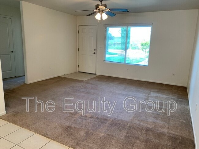 Foto del edificio - 2824 N County Center St