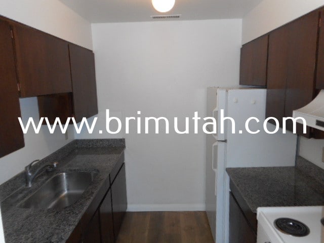 Building Photo - 292 100 E