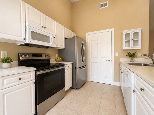 Building Photo - 407 Augusta Cir